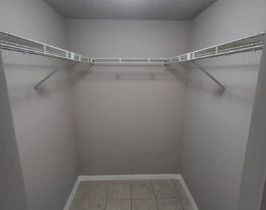 701 Gardens Drive - Photo Thumbnail 12