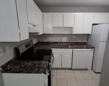 701 Gardens Drive - Photo Thumbnail 14