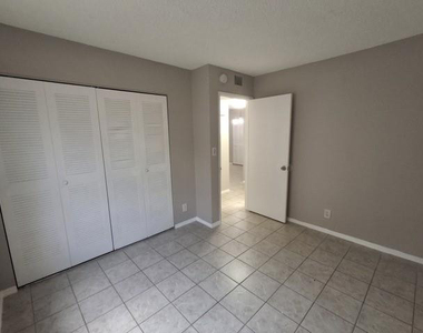 701 Gardens Drive - Photo Thumbnail 9