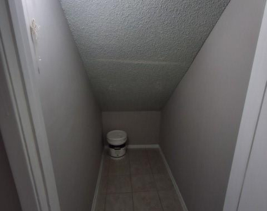 701 Gardens Drive - Photo Thumbnail 5