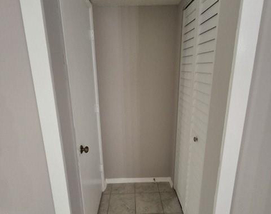 701 Gardens Drive - Photo Thumbnail 4
