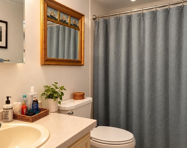 231 Se Paradise Place - Photo Thumbnail 14