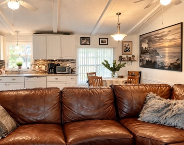231 Se Paradise Place - Photo Thumbnail 12