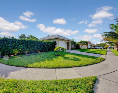 1100 Sw 12th Avenue - Photo Thumbnail 8