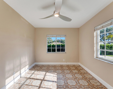 1100 Sw 12th Avenue - Photo Thumbnail 14