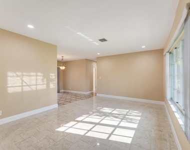 1100 Sw 12th Avenue - Photo Thumbnail 13