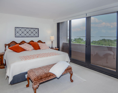4200 N Ocean Drive - Photo Thumbnail 17
