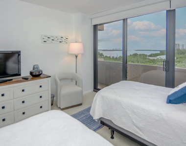 4200 N Ocean Drive - Photo Thumbnail 23
