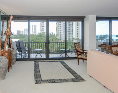 4200 N Ocean Drive - Photo Thumbnail 5