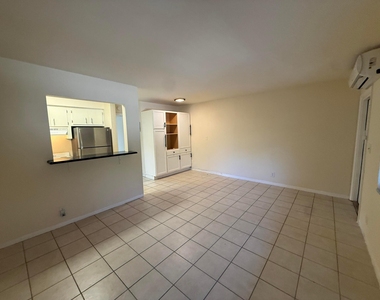 909 Se 14th Court - Photo Thumbnail 9