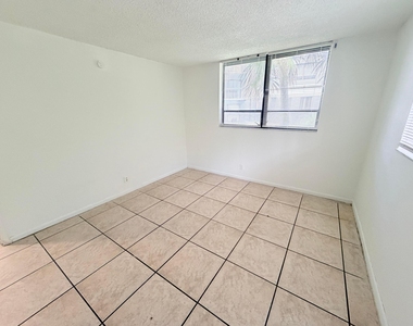 1720 N Congress Avenue - Photo Thumbnail 6