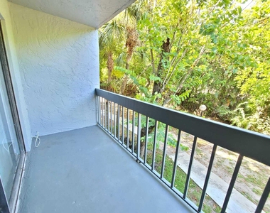 1720 N Congress Avenue - Photo Thumbnail 10