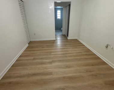 3631 Thomas Avenue - Photo Thumbnail 5
