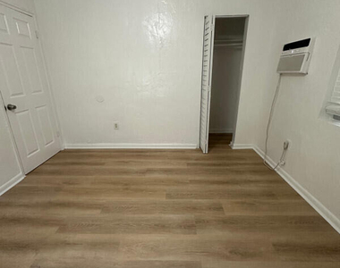 3631 Thomas Avenue - Photo Thumbnail 3