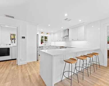 1114 Se 14th Avenue - Photo Thumbnail 12