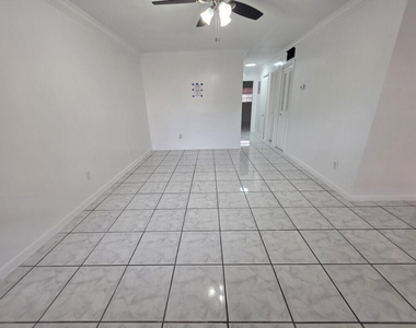 1545 Miami Road - Photo Thumbnail 5
