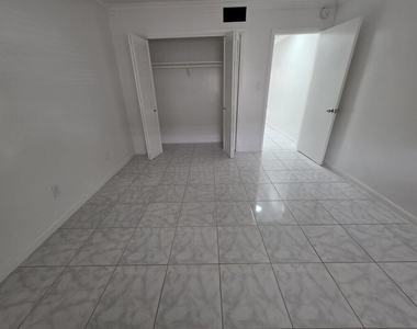 1545 Miami Road - Photo Thumbnail 3
