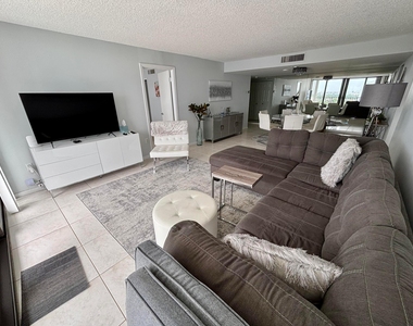 5600 N Flagler Drive - Photo Thumbnail 3