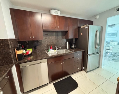 5600 N Flagler Drive - Photo Thumbnail 5