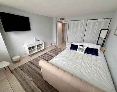 5600 N Flagler Drive - Photo Thumbnail 9
