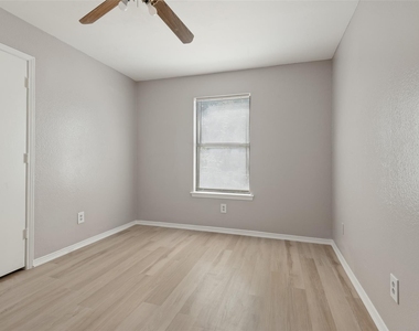 1003 Stewart Avenue - Photo Thumbnail 7