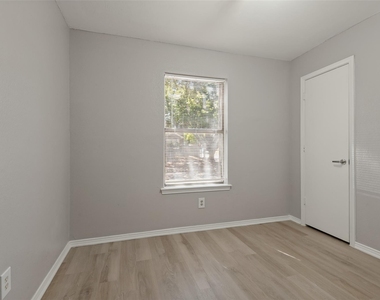1003 Stewart Avenue - Photo Thumbnail 4
