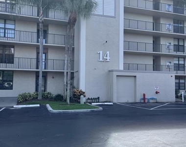 14 Royal Palm Way - Photo Thumbnail 3