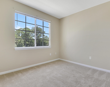 9211 Myrtlewood Circle W - Photo Thumbnail 6