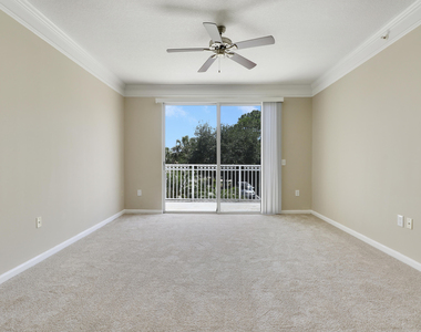 9211 Myrtlewood Circle W - Photo Thumbnail 16