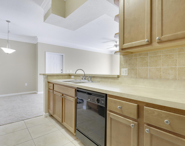 9211 Myrtlewood Circle W - Photo Thumbnail 14
