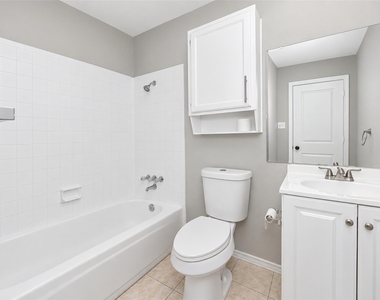 1204 W Spring Creek Parkway - Photo Thumbnail 25