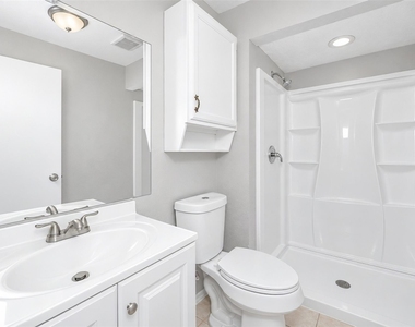 1204 W Spring Creek Parkway - Photo Thumbnail 22