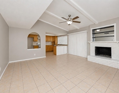 1204 W Spring Creek Parkway - Photo Thumbnail 17