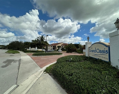 5741 Riverside Drive - Photo Thumbnail 23
