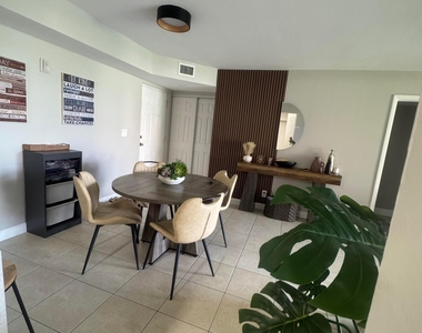5741 Riverside Drive - Photo Thumbnail 3