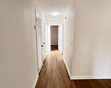 126 S D Street - Photo Thumbnail 10