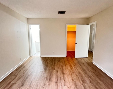 126 S D Street - Photo Thumbnail 13