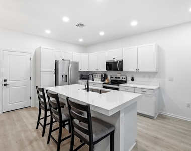 4178 S Longwood Lake Square - Photo Thumbnail 5