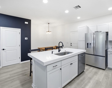 4178 S Longwood Lake Square - Photo Thumbnail 7
