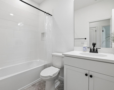 4178 S Longwood Lake Square - Photo Thumbnail 16