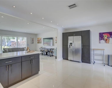 1321 Madison Street - Photo Thumbnail 17