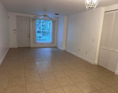 252 Sw 14th Avenue - Photo Thumbnail 4