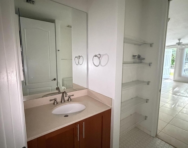 252 Sw 14th Avenue - Photo Thumbnail 8