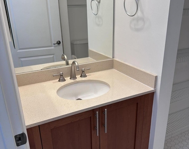 252 Sw 14th Avenue - Photo Thumbnail 6