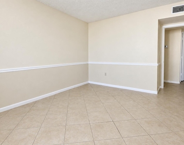 2851 Ne 183rd Street - Photo Thumbnail 8