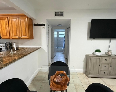 1620 Balfour Point Drive - Photo Thumbnail 6