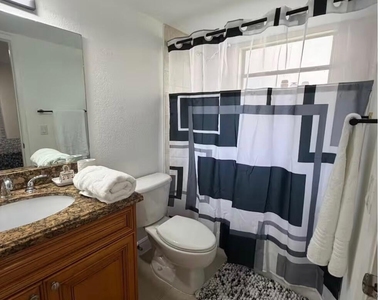 1620 Balfour Point Drive - Photo Thumbnail 12