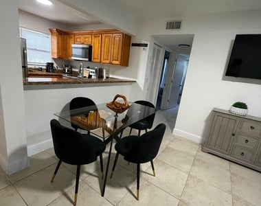 1620 Balfour Point Drive - Photo Thumbnail 2