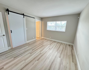 306 E Ocean Avenue - Photo Thumbnail 4
