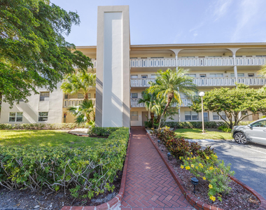 1903 Bermuda Circle - Photo Thumbnail 11